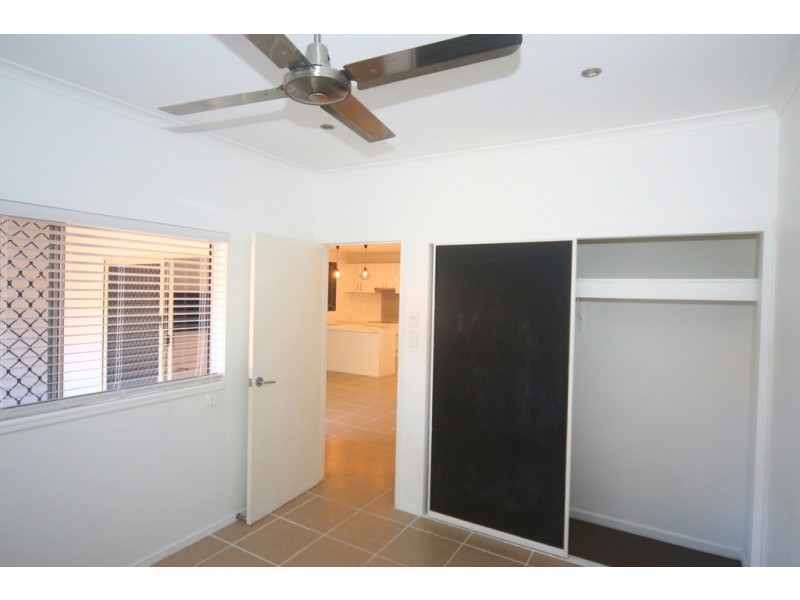 8/5-7 Oyster Court, Trinity Beach QLD 4879