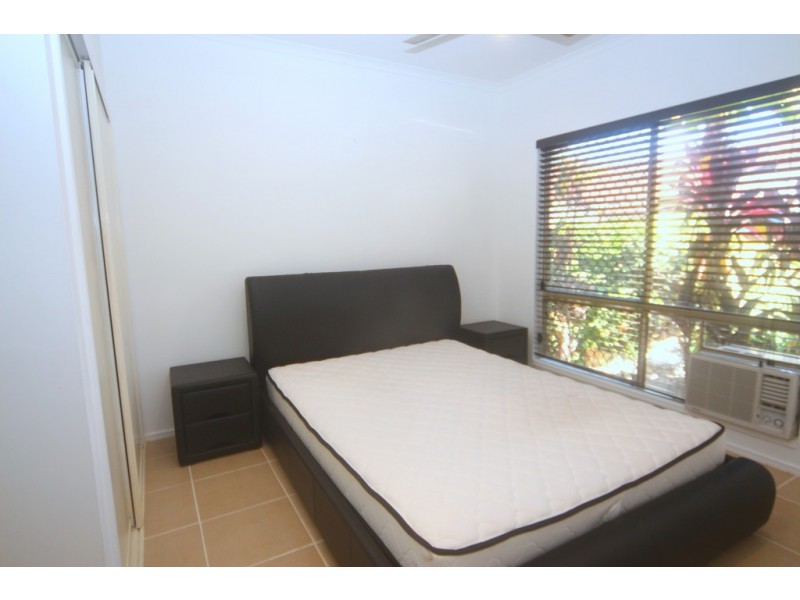 8/5-7 Oyster Court, Trinity Beach QLD 4879