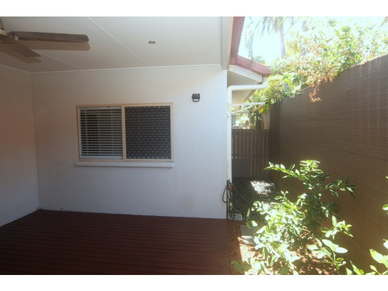 8/5-7 Oyster Court, Trinity Beach QLD 4879