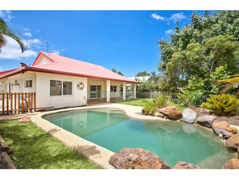 6 Castaways Close, Kewarra Beach QLD 4879