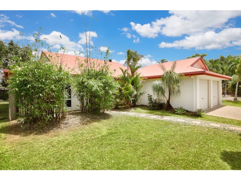 6 Castaways Close, Kewarra Beach QLD 4879