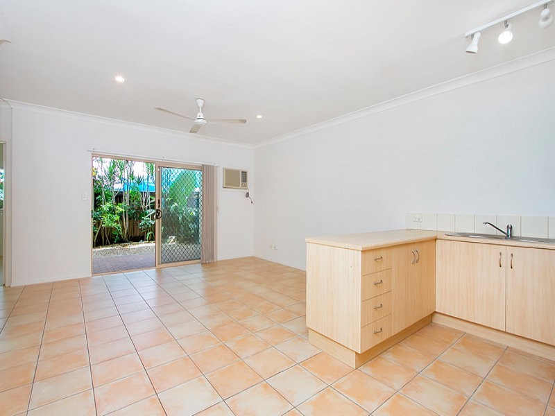 2/5-7 Oyster Court, Trinity Beach QLD 4879