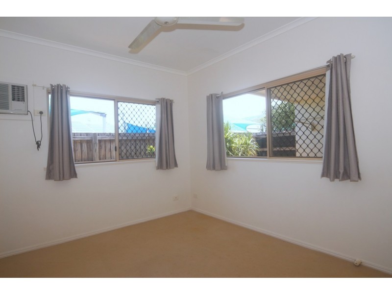 2/5-7 Oyster Court, Trinity Beach QLD 4879
