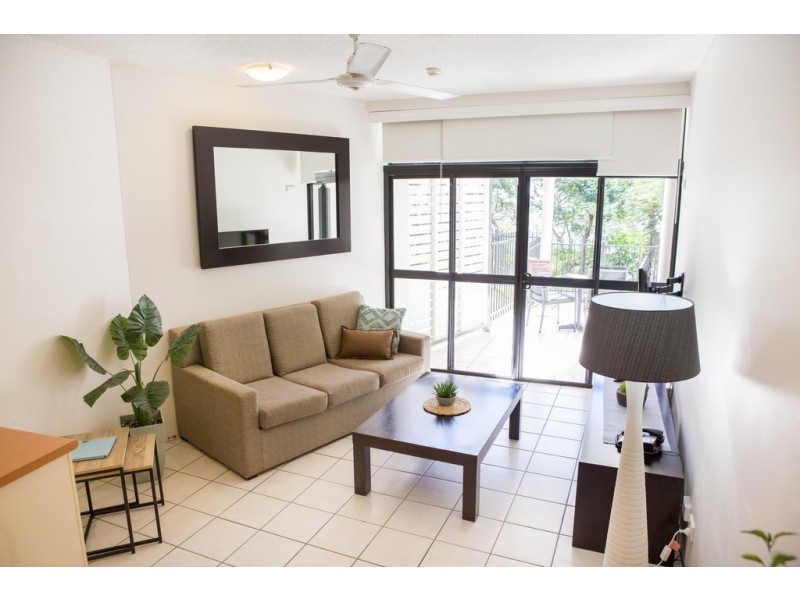 101/92-94 Moore Street, Trinity Beach QLD 4879