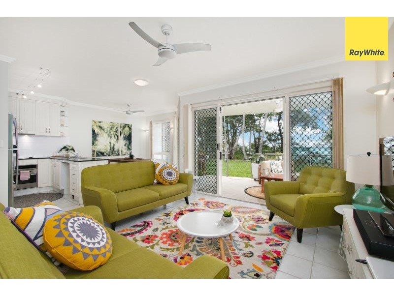 2/96 Moore Street, Trinity Beach QLD 4879