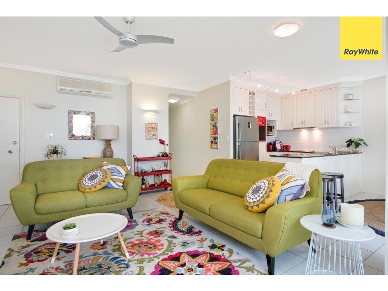 2/96 Moore Street, Trinity Beach QLD 4879