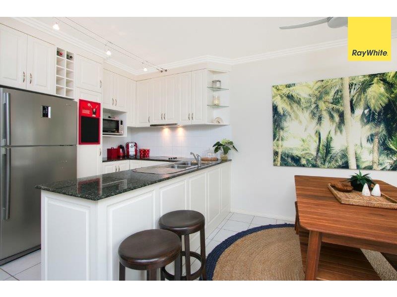 2/96 Moore Street, Trinity Beach QLD 4879