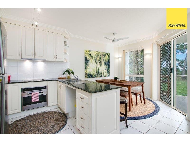 2/96 Moore Street, Trinity Beach QLD 4879