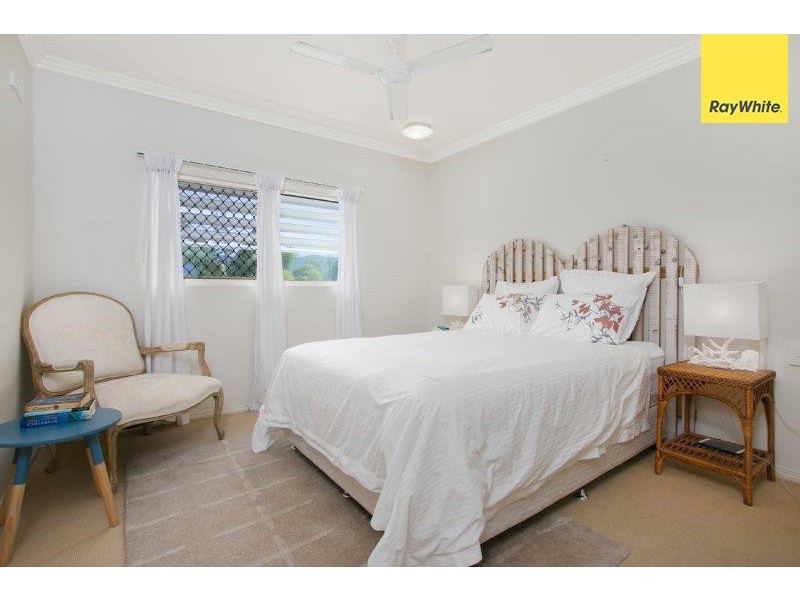2/96 Moore Street, Trinity Beach QLD 4879
