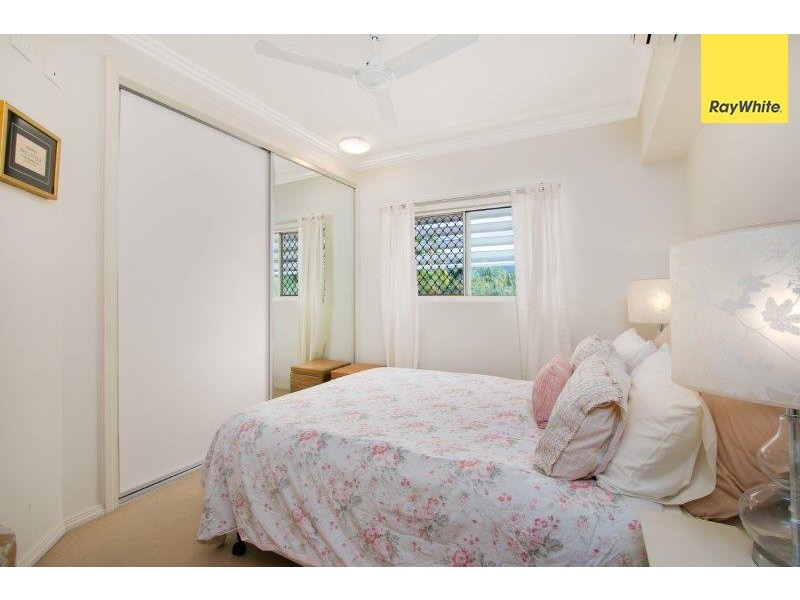 2/96 Moore Street, Trinity Beach QLD 4879