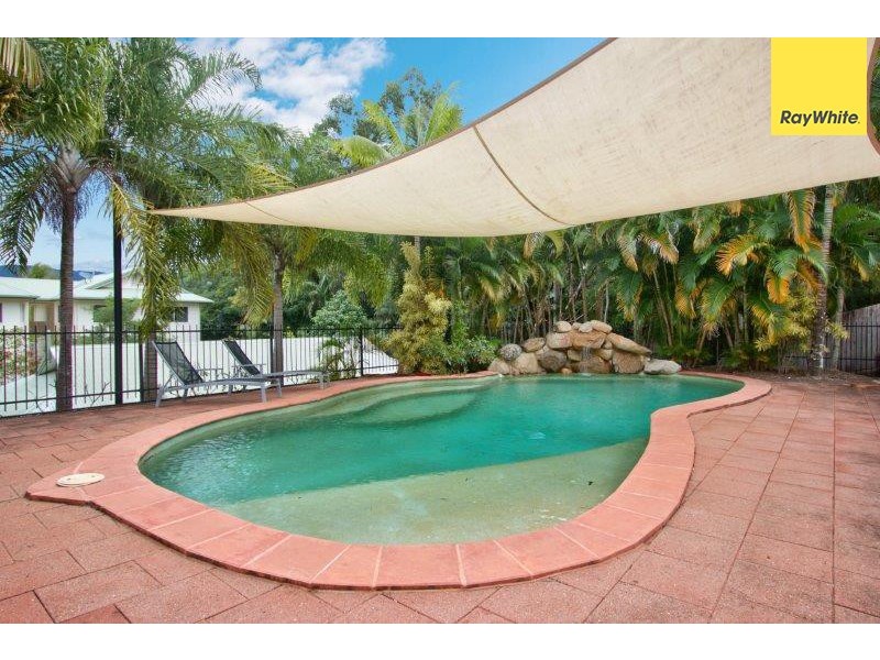 2/96 Moore Street, Trinity Beach QLD 4879