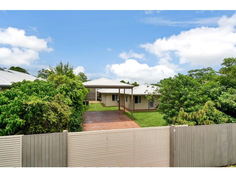 6 Robson St, Kanimbla QLD 4870