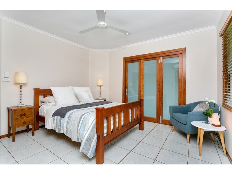 6 Robson St, Kanimbla QLD 4870