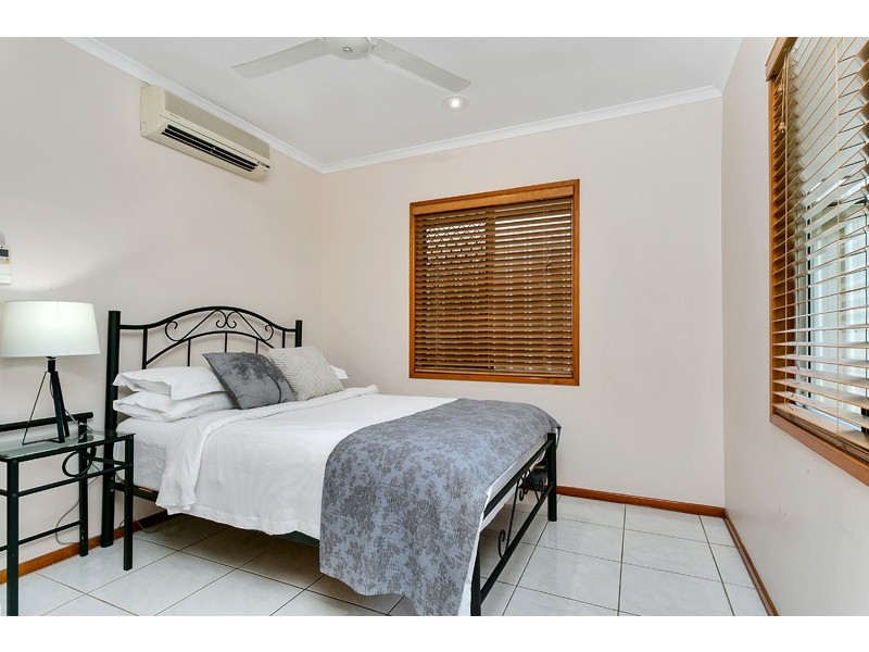 6 Robson St, Kanimbla QLD 4870