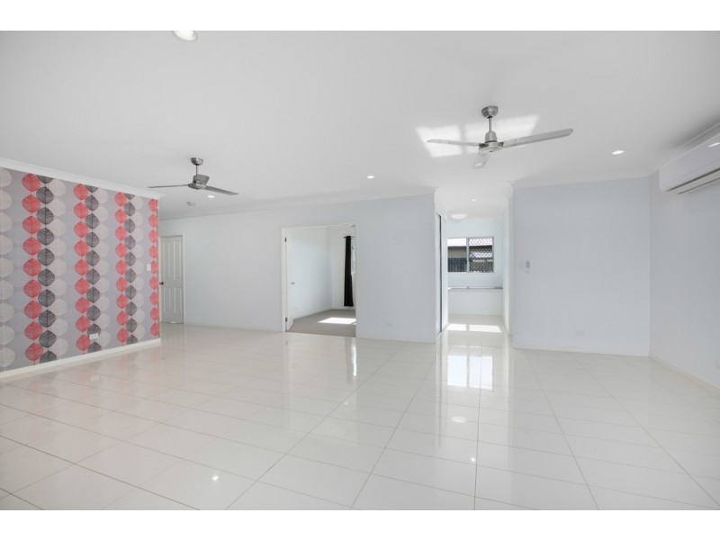 3 Como Close, Kewarra Beach QLD 4879