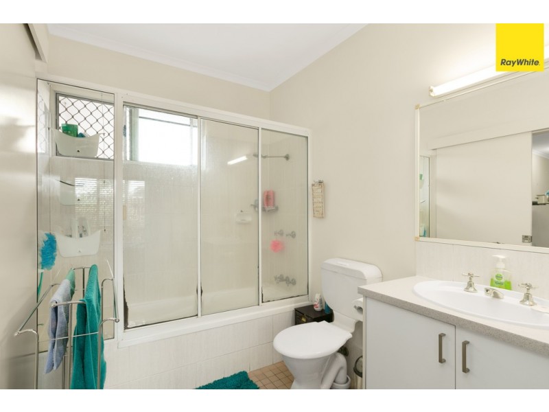 356 McCoombe St, Mooroobool QLD 4870