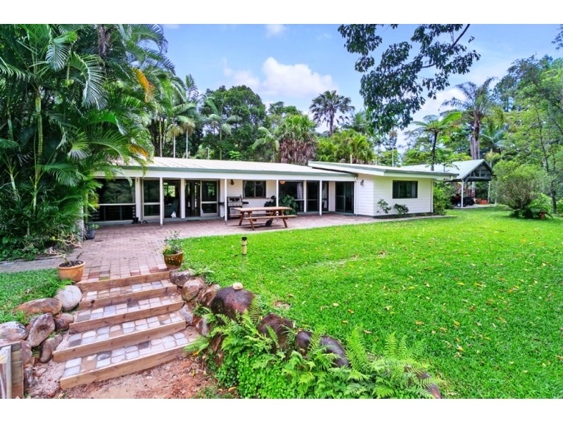 9 Outlook Crescent, Kuranda QLD 4881