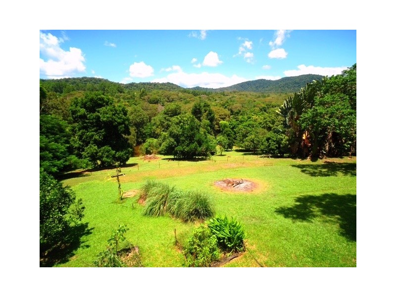 9 Outlook Crescent, Kuranda QLD 4881