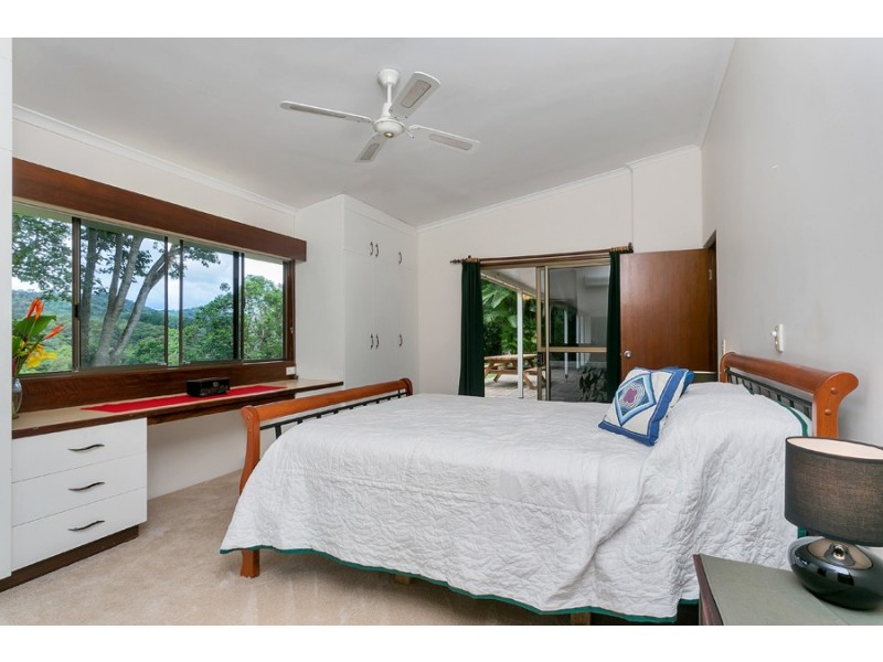 9 Outlook Crescent, Kuranda QLD 4881