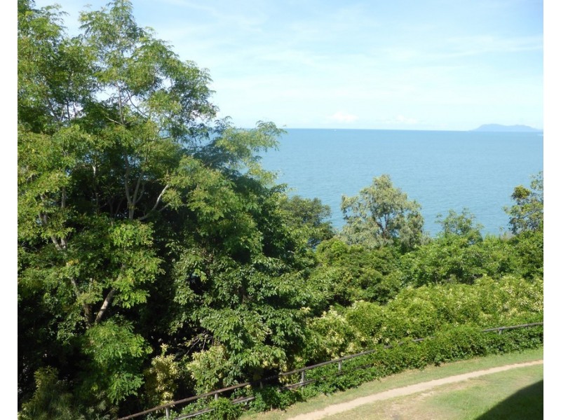 303/92 Moore Street, Trinity Beach QLD 4879