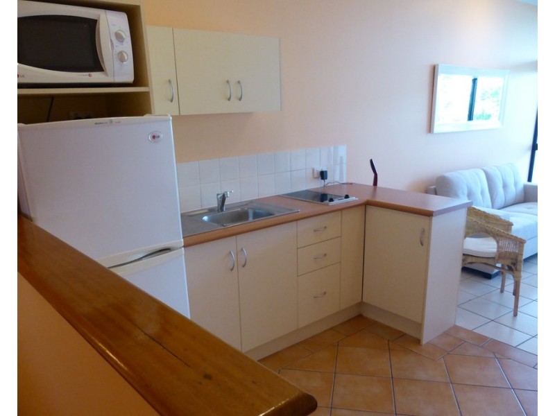 303/92 Moore Street, Trinity Beach QLD 4879