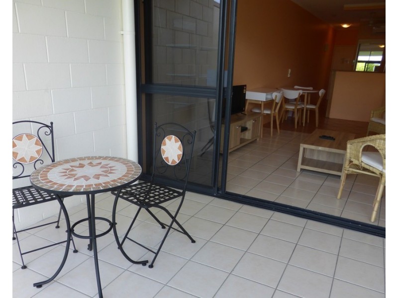 303/92 Moore Street, Trinity Beach QLD 4879