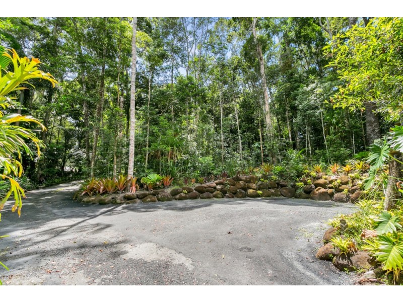 12 Bangalow Place, Kuranda QLD 4881