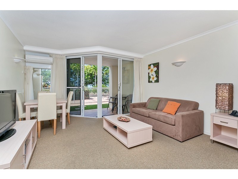 9/49-51 Vasey Esplanade, Trinity Beach QLD 4879