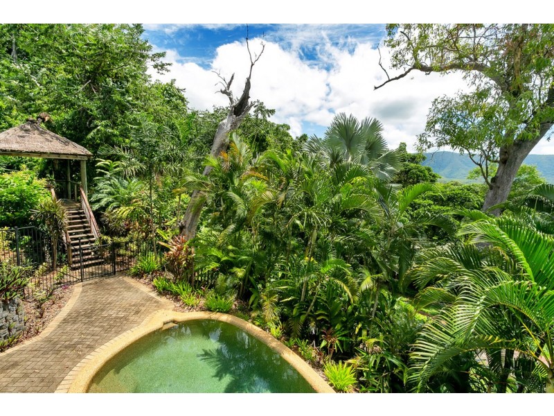 8/7 Tari Place, Trinity Beach QLD 4879