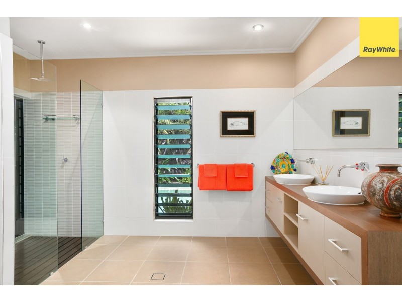4 Pambula Close, Kewarra Beach QLD 4879