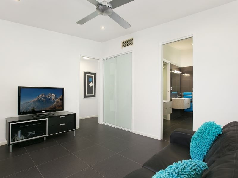 22-24 Aurelia Road, Palm Cove QLD 4879