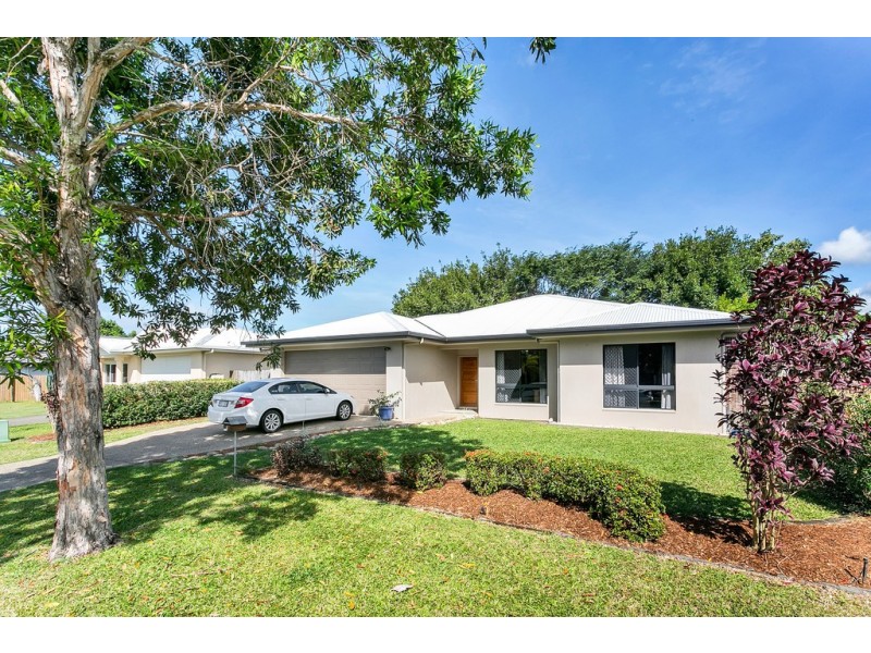 6 Chystanthus street, Trinity Park QLD 4879