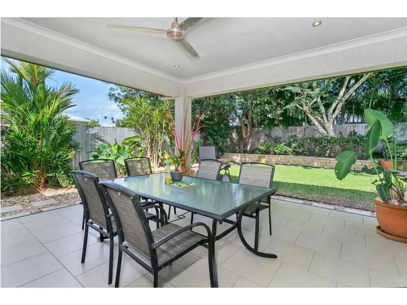 6 Chystanthus street, Trinity Park QLD 4879