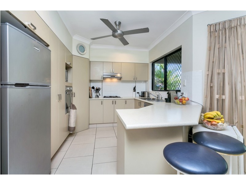 6 Chystanthus street, Trinity Park QLD 4879