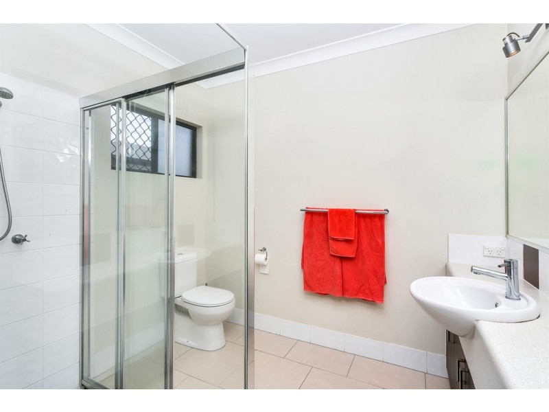 6 Chystanthus street, Trinity Park QLD 4879