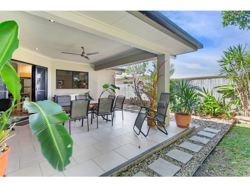 6 Chystanthus street, Trinity Park QLD 4879