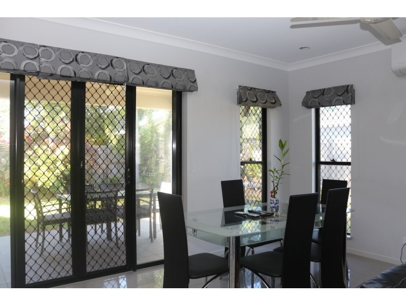 6 Carter Close, Smithfield QLD 4878