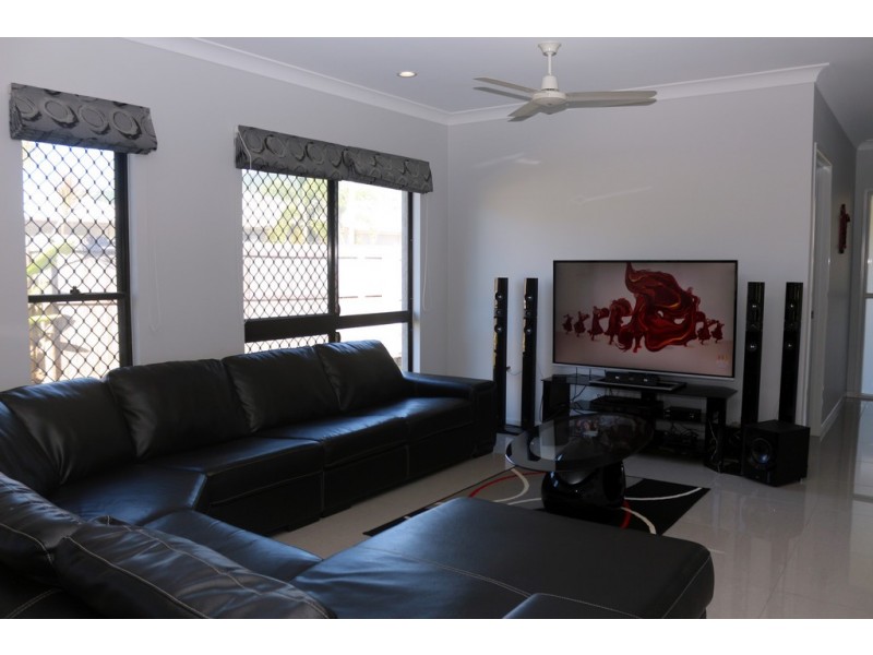 6 Carter Close, Smithfield QLD 4878