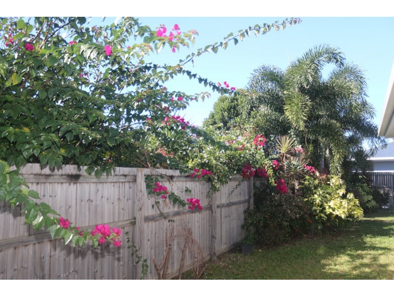6 Carter Close, Smithfield QLD 4878
