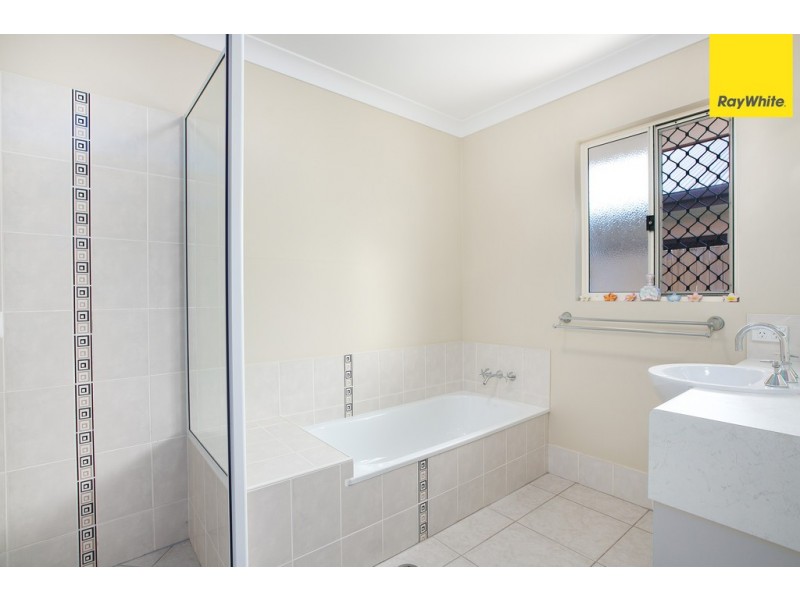 8 Hetherton Street, Smithfield QLD 4878