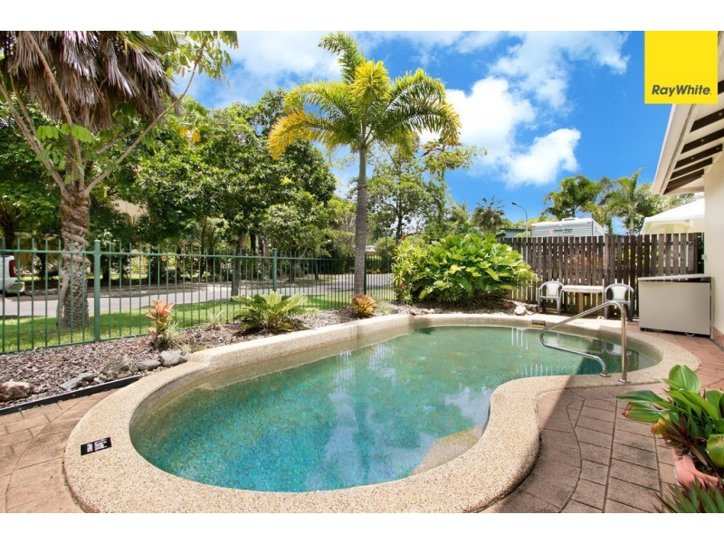 1/18 Oyster Court, Trinity Beach QLD 4879