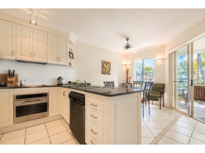 10/96 Moore Street, Trinity Beach QLD 4879