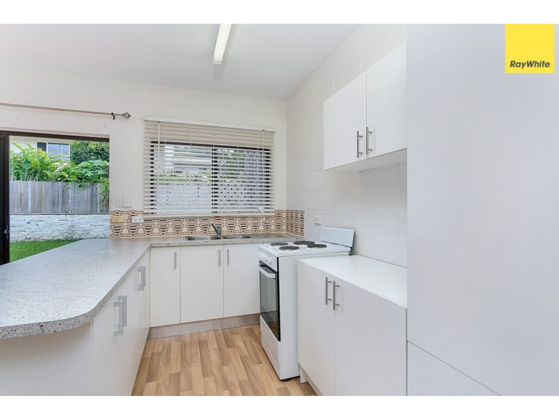 2/3 Crathern Close, Edge Hill QLD 4870