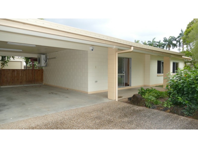 11 Periwinkle Avenue, Trinity Beach QLD 4879