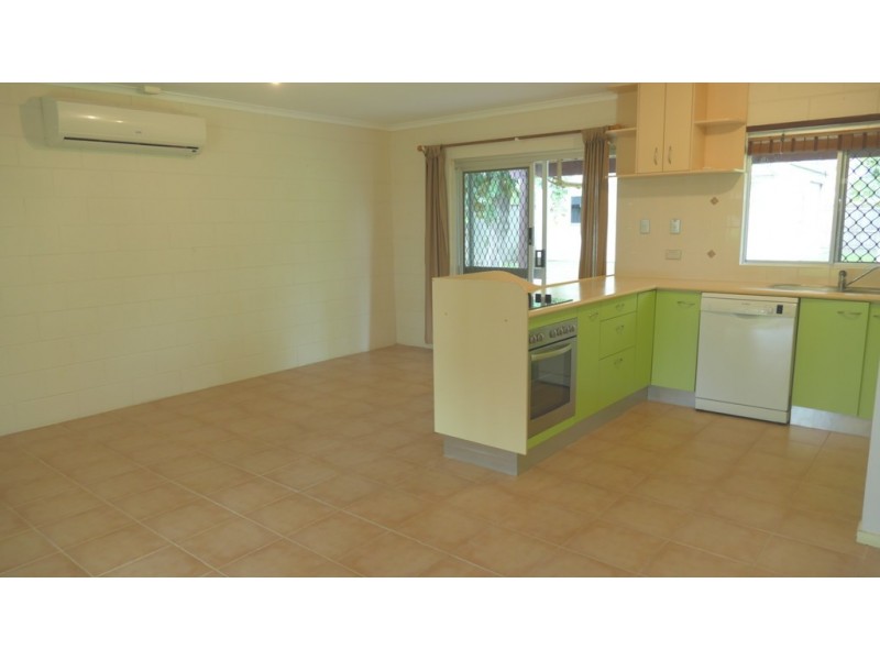 11 Periwinkle Avenue, Trinity Beach QLD 4879