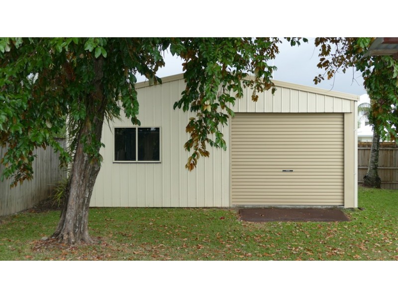 11 Periwinkle Avenue, Trinity Beach QLD 4879