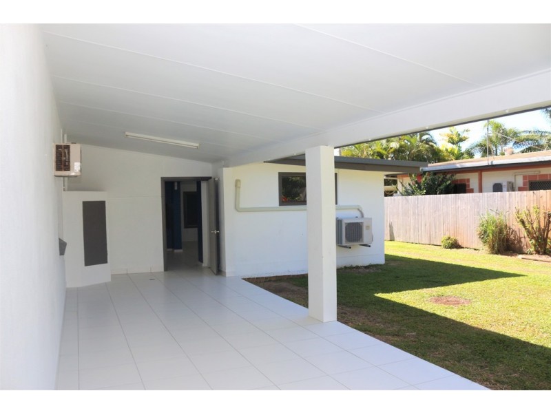 11 Bulolo Close, Trinity Beach QLD 4879