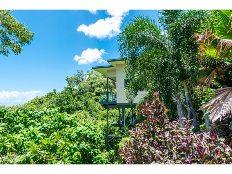 30/9 Savaii Close, Palm Cove QLD 4879