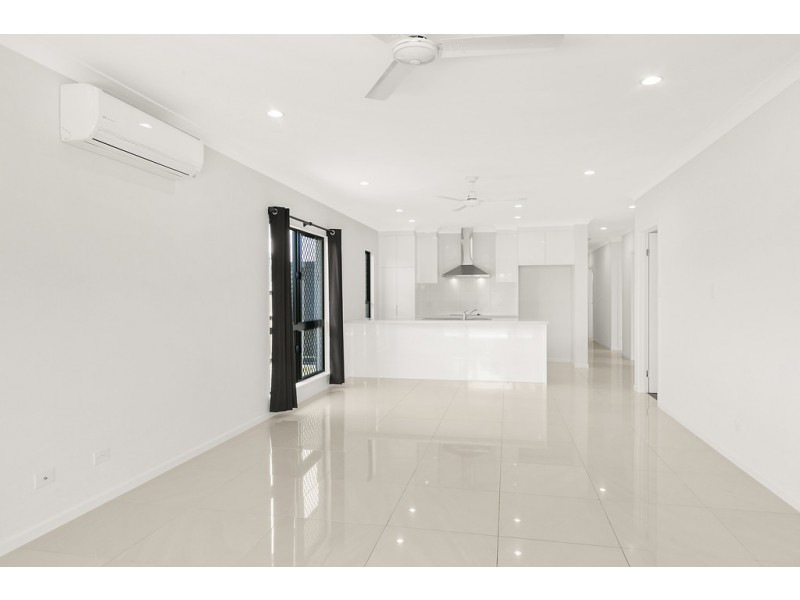 25 Castleton Entrance, Smithfield QLD 4878