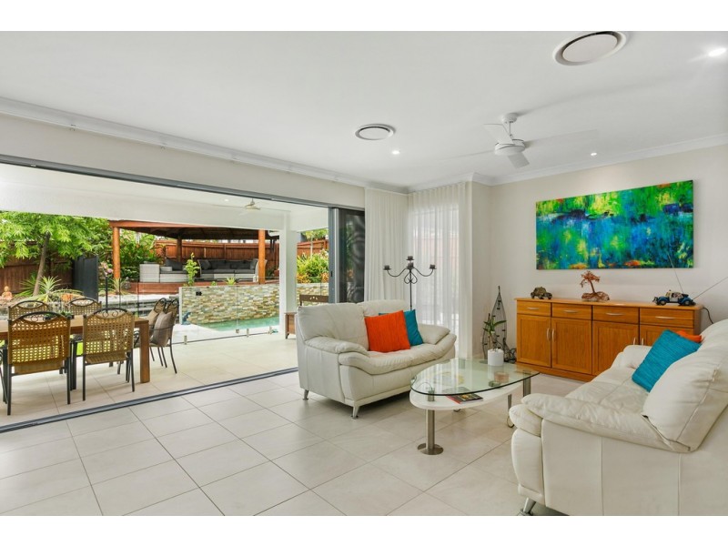 1 Seashell Crescent, Trinity Beach QLD 4879